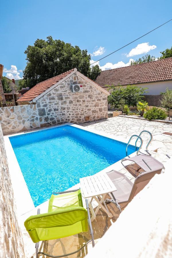 Holiday House Manuela Kruševo Buitenkant foto