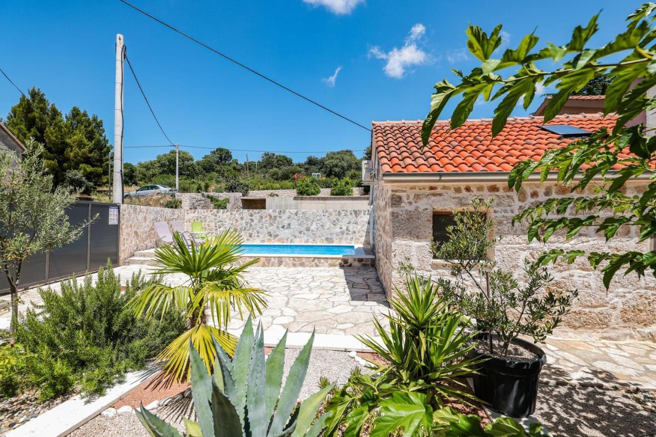 Holiday House Manuela Kruševo Buitenkant foto