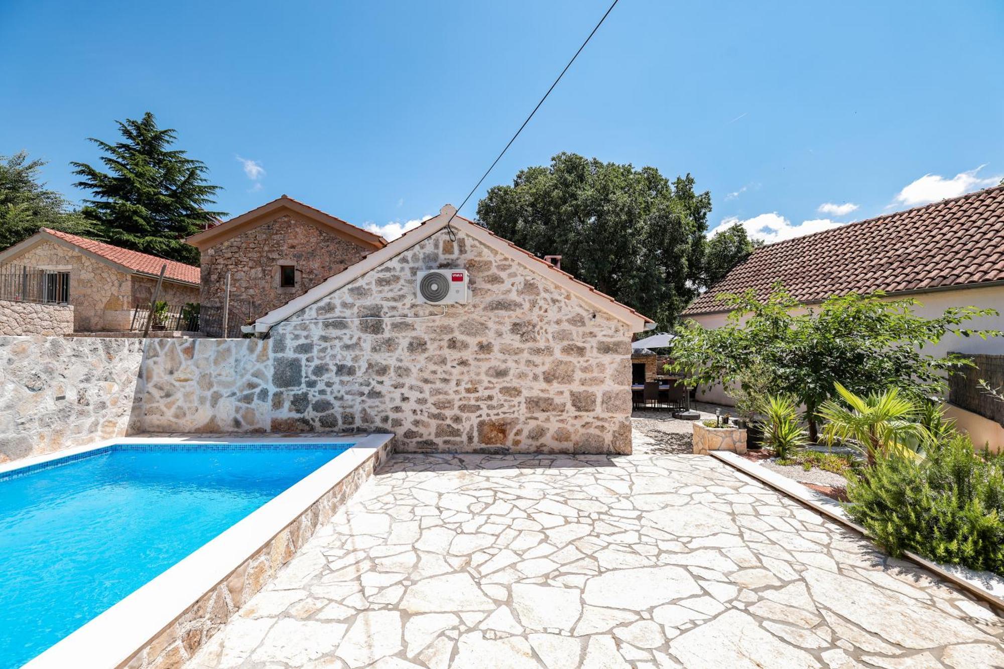 Holiday House Manuela Kruševo Buitenkant foto